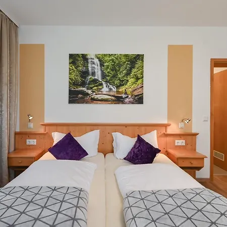 Freiheit 3*