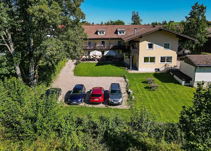 Freiheit 3*